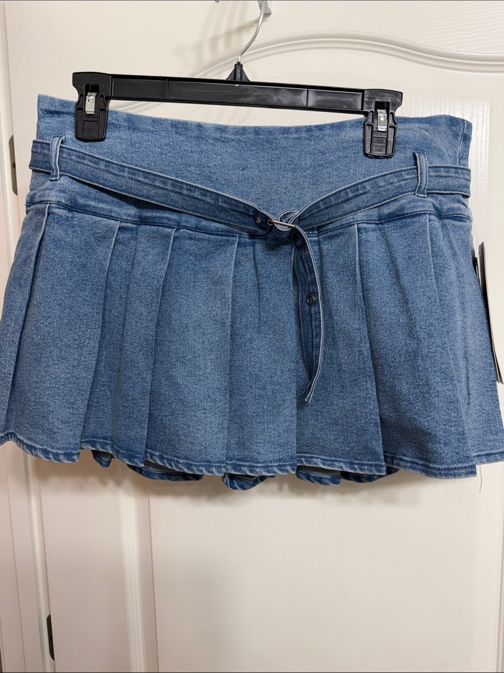 Steve Madden Blue Denim Pleated Mini Skirt with Tie